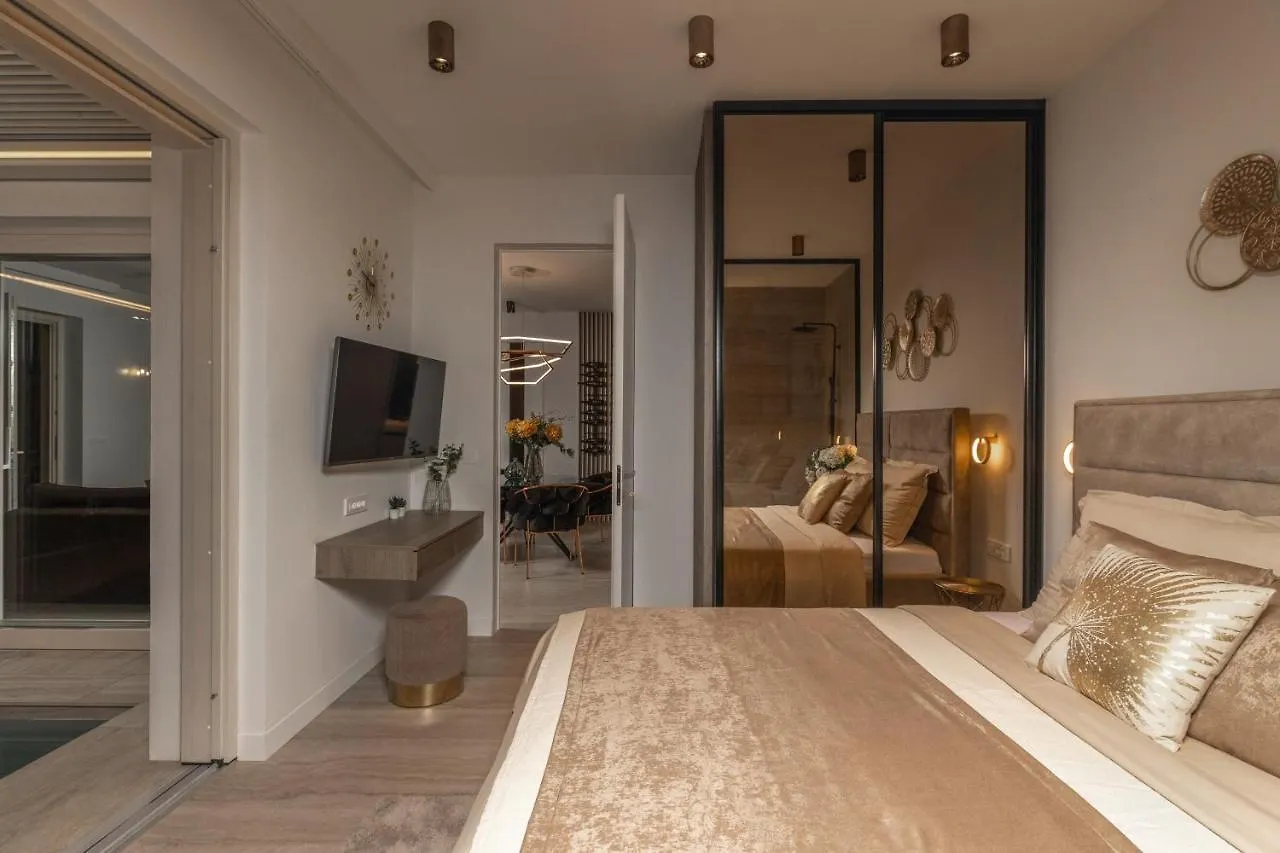Villa Arca, Sea View/Sauna/Open/Closed/Heated Pool Nin