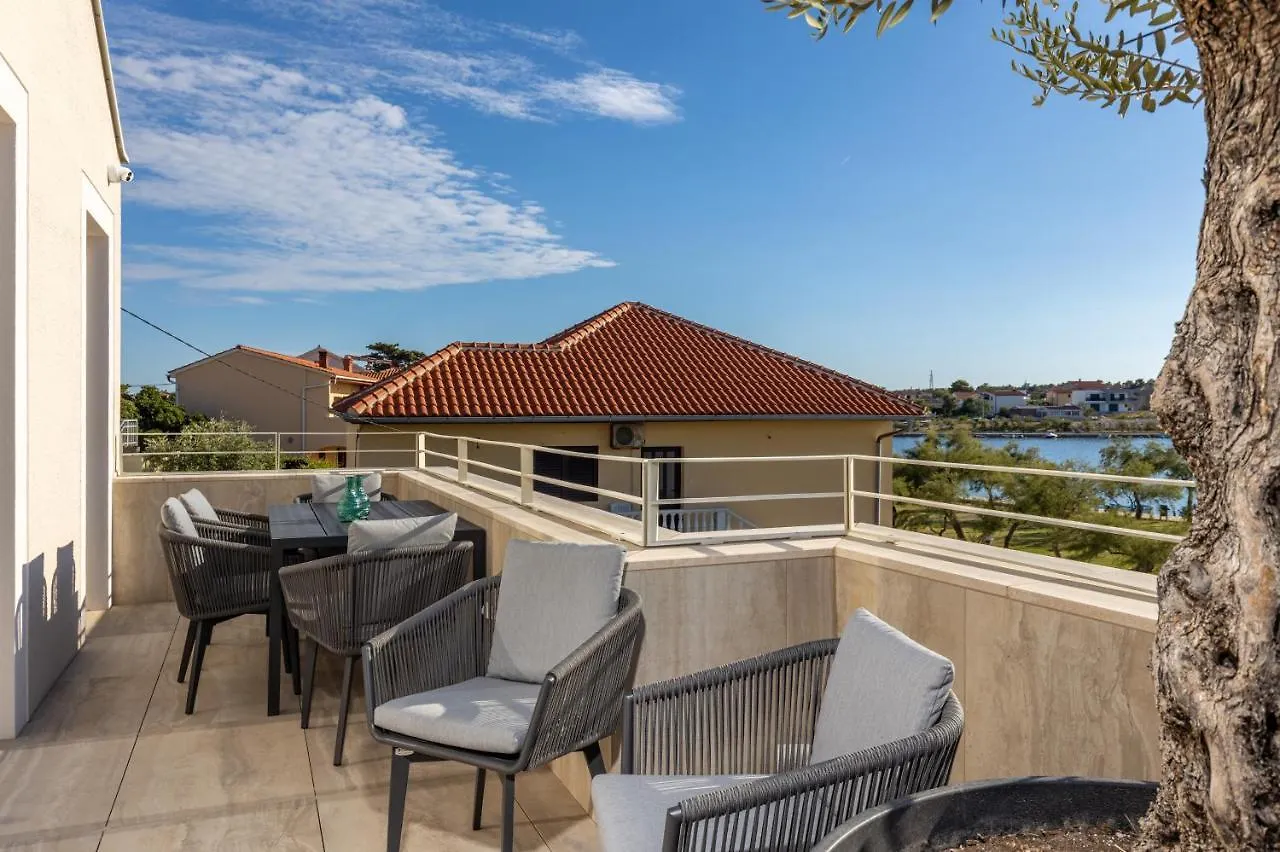 Villa Arca, Sea View/Sauna/Open/Closed/Heated Pool Nin Croatia