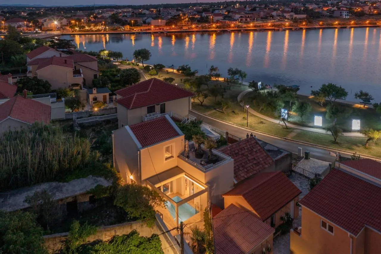 Villa Arca, Sea View/Sauna/Open/Closed/Heated Pool Nin 0*,  Croatia