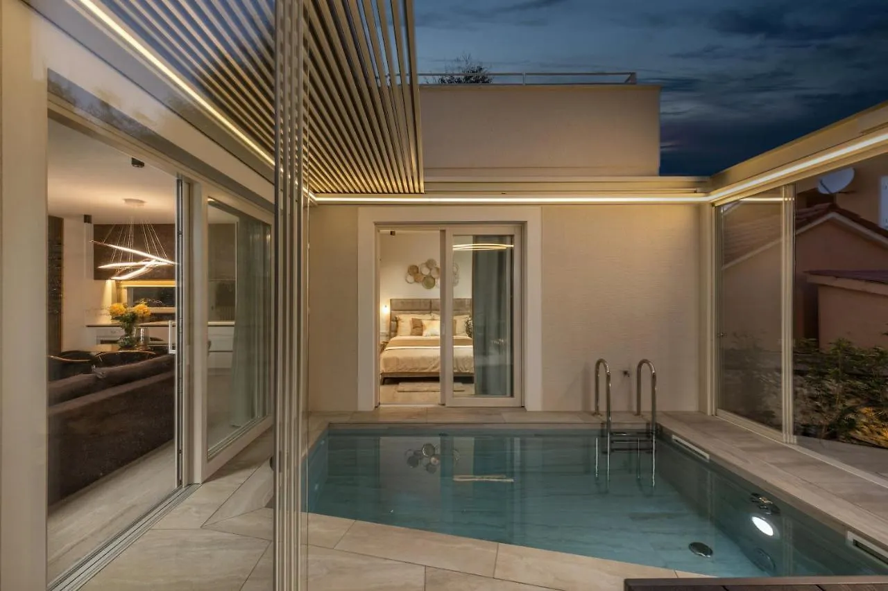 Villa Arca, Sea View/Sauna/Open/Closed/Heated Pool Nin
